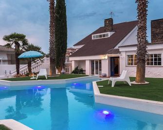 Villa Gloria, Spa And Pool - Villaluenga de la Sagra - Piscina