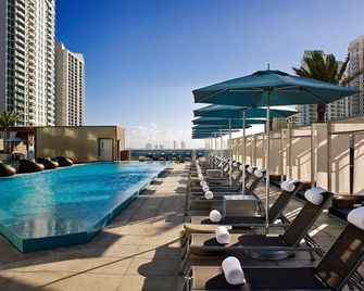 Kimpton EPIC Hotel - Miami - Pool