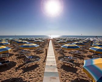 Hotel Antares - Alba Adriatica - Spiaggia