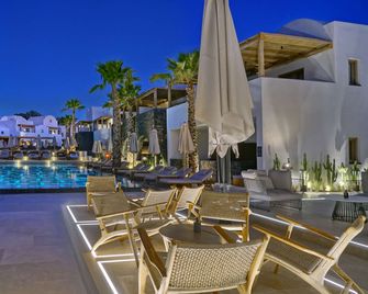 Radisson Blu Zaffron Resort, Santorini - Kamari - Bazén