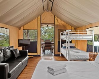 ديسكفري باركس - باسلتن - بوسيلتون - غرفة نوم