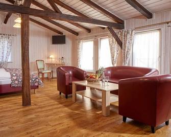 Hotel Restaurant Eisenbahn - Karlstadt - Living room