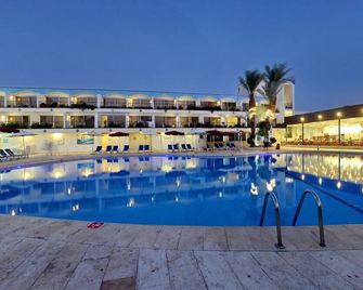 Americana Eilat Hotel - Eilat - Pool