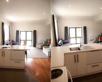 Luxury Ocean-View Beach House - Patea - Kitchen