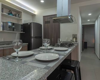 Modern Apartment with Terrace and Pool - Tlajomulco de Zúñiga - Kitchen