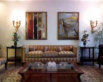 Hotel Faran - Rahimyar Khan - Sala de estar