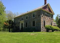 Far Enough, An Old World Vermont Estate - Brandon - Building