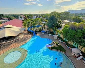 Hotel Los Puentes Comfacundi - Girardot - Piscina