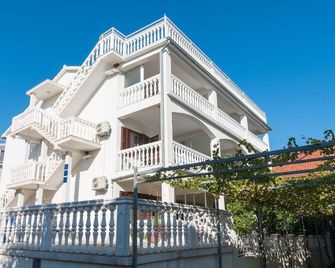 Guesthouse Papica - Orebic - Building
