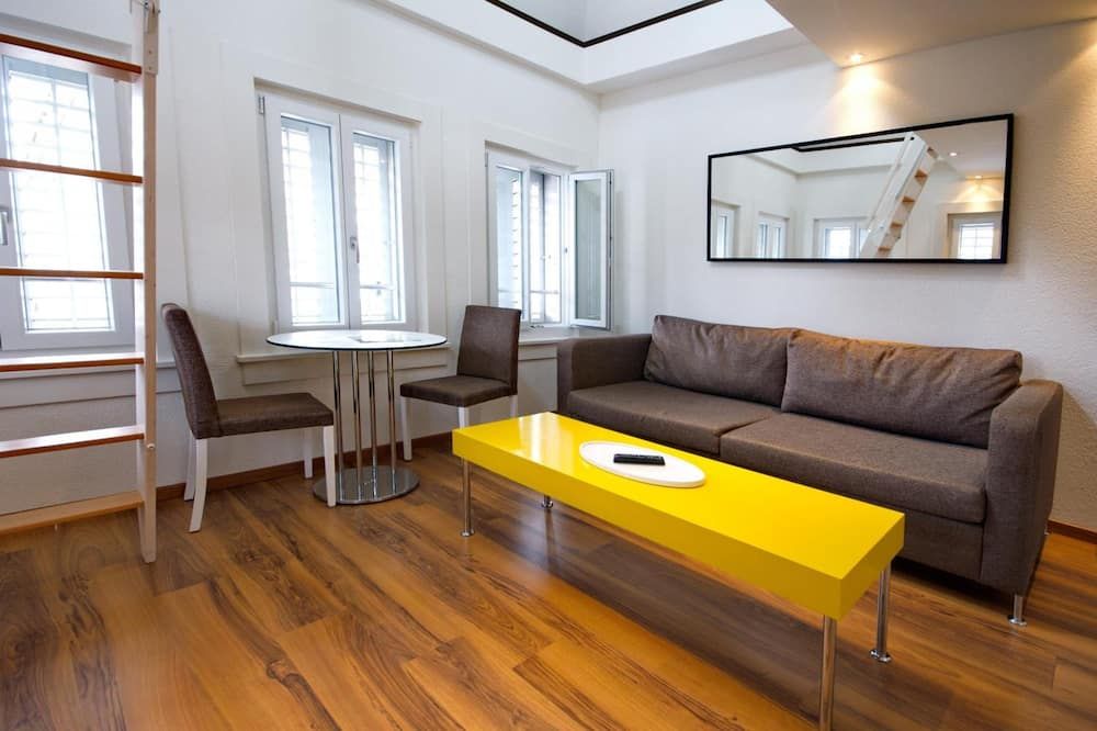 Luxury Apartments by Livingdowntown - Zurich - Living room