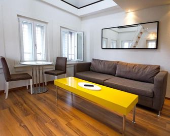 Luxury Apartments by Livingdowntown - Zurich - Living room