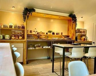 Cape Cod Veranda - South Yarmouth - Restaurant