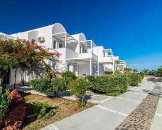 Phaos Santorini Suites - Imerovigli - Building