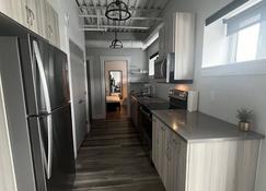 Station 1 by Terra Trust Hospitality Suite 102 - Moncton - Cuisine
