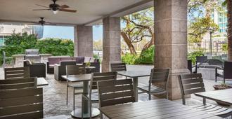 Homewood Suites by Hilton Tampa Airport - Westshore - טמפה - מסעדה