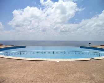 July Morning Seaside Resort - Kavarna - Pool