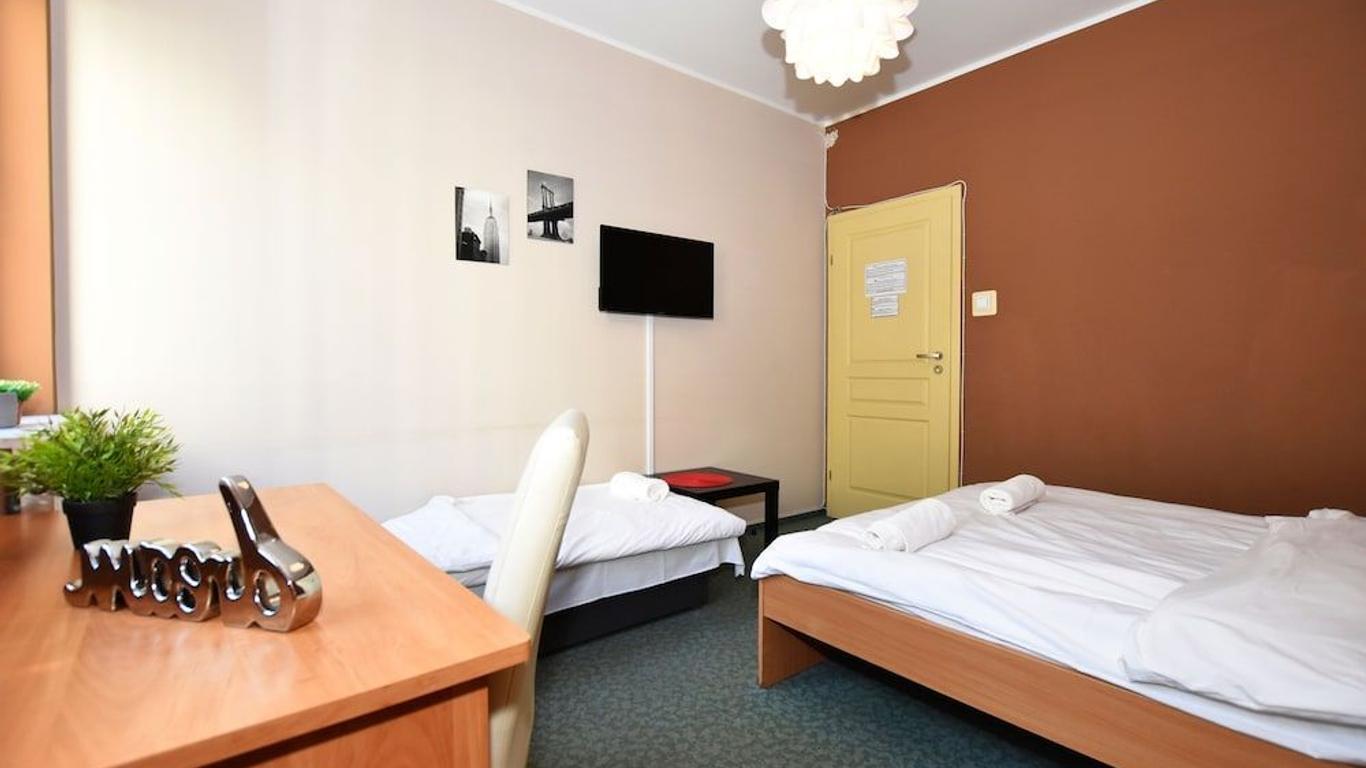 Dukes Aparthostel - Old Town