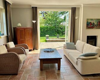 'Duinstolp' - beautiful house with attention to detail and beautiful location! - Limmen - Living room