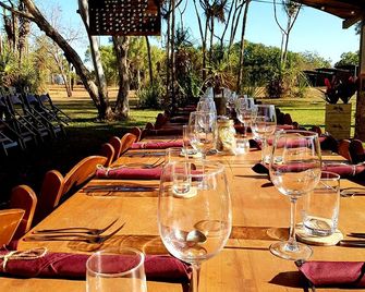 Premium Cabin Rental for a Romantic Getaway in the Northern Territory - Point Stuart - Restaurant