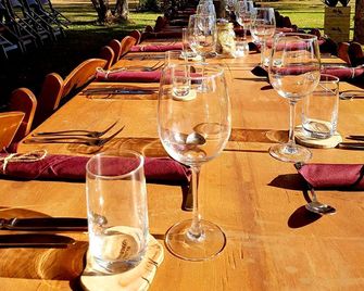 Premium Cabin Rental for a Romantic Getaway in the Northern Territory - Point Stuart - מסעדה