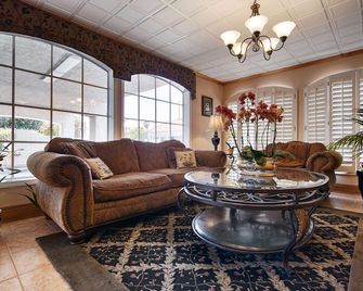 SureStay by Best Western Camarillo - Camarillo - Lobby