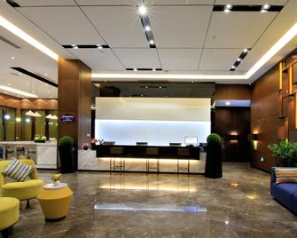 Hampton by Hilton Shenzhen Guangming - Shenzhen - Vestíbul