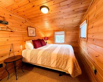 Gorgeous Family Lakefront Cabin | Incredible Views - Fryeburg - Soveværelse