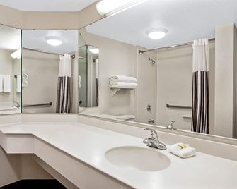 La Quinta by Wyndham Indianapolis Airport Plainfield - Plainfield - Bad