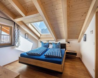 Ferienwohnung Susi im Neubau - Farchant - Schlafzimmer