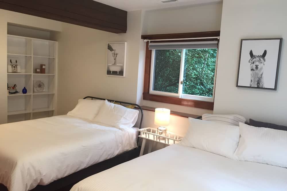 Bedroom view of NEW light filled 1500 sq ft apt, lg kitchen, expansive family rm, 2 bedrm,1 bath