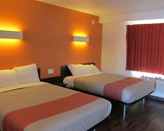 Motel 6 Oceanside Marina - אושנסייד - חדר שינה