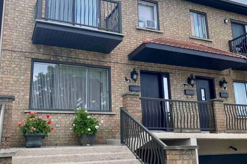 Heaven Is A Place On Earth - מונטריאול - בניין