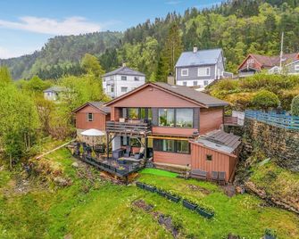2 Bedroom Nice Home In Fana - Bergen - Clădire