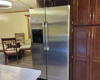 Bloomingdale Country Cottage 2bed 2bath - Bloomingdale - Dining room