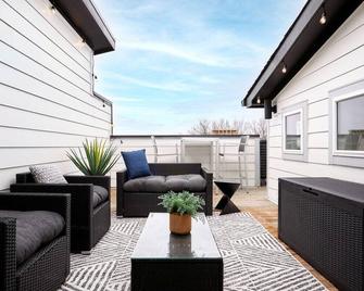 The Austen - High End Luxury, Walkable To It All! - Nashville - Patio