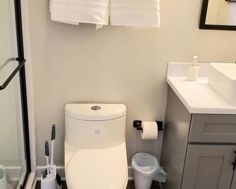 Newly Renovated 'Arctic Rose' Loft in Historic Florence - Florence