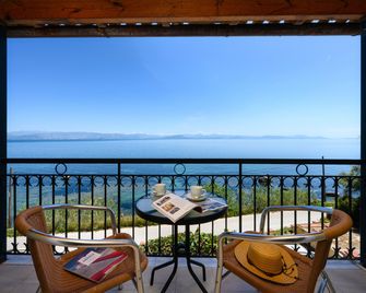 Batelo - Adults Only - Benitses - Balcón