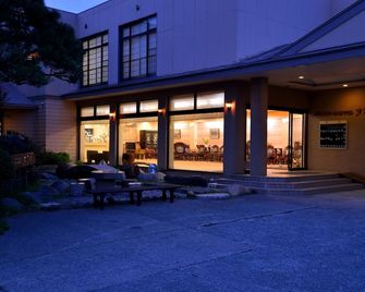 Sado Green Hotel Kiraku - Sado - Bâtiment