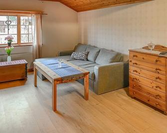 1 Bedroom Stunning Home In Mora - Mora - Living room