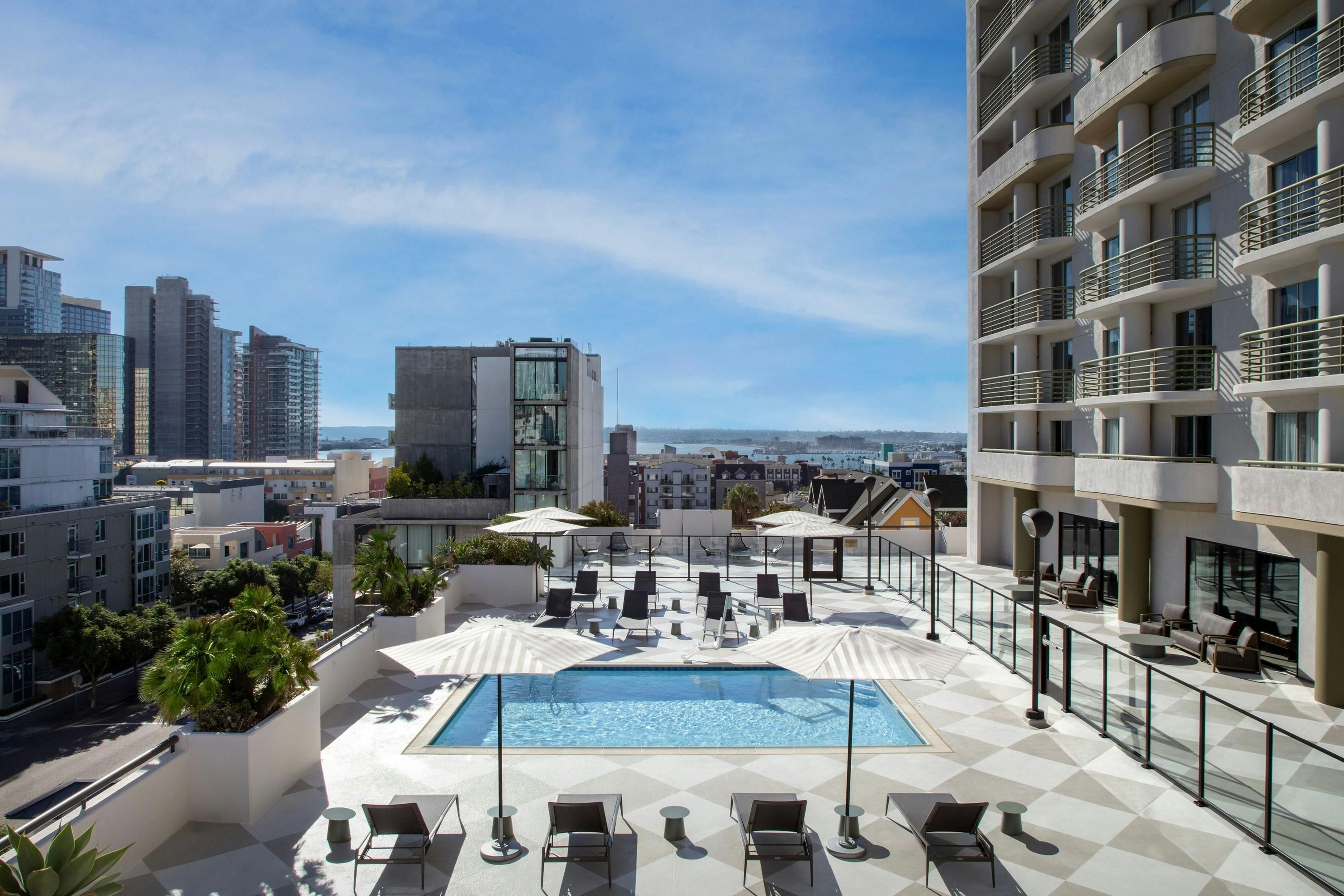 Courtyard by Marriott San Diego Downtown Little Italy thumbnail 3