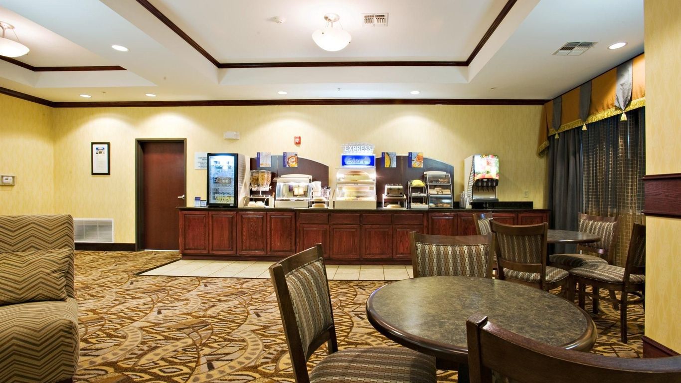 Holiday Inn Express & Suites Snyder By IHG