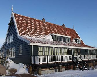 Saenliefde - Wormerveer - Building