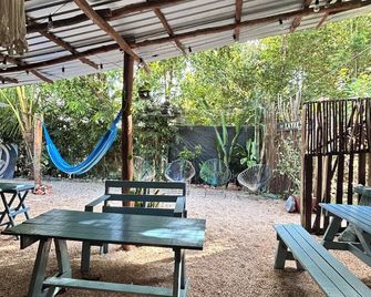 Hostalito Lahar - Bacalar - Patio