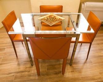 Minzoni Loft - Volterra - Ruokailuhuone