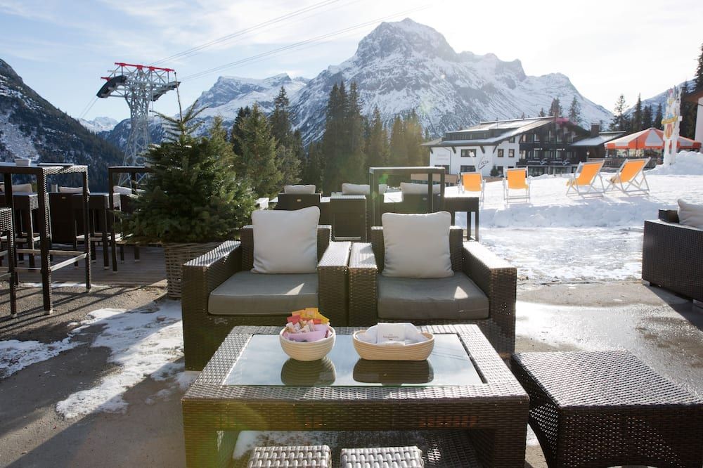 Hotel Sonnenburg - לך אם ארלברג - פטיו