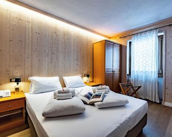 Hotel Grizzly - פולגאריה - חדר שינה