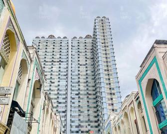 Redliving Apartemen Saladdin Mansion - Ran Management - Depok - Edificio