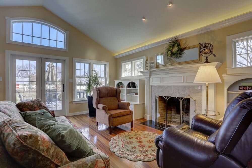 4 Bedroom Home, Patio, Sunroom, Min to Sight and Sound, middle of Amish Country