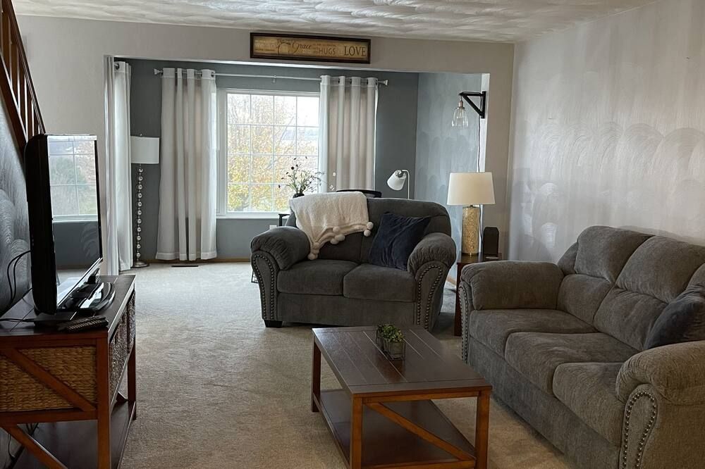 Cozy quiet home near many attractions