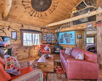 Cabin on Private Island Less Than 6 Mi to Sand Valley Golf - Nekoosa - Living room